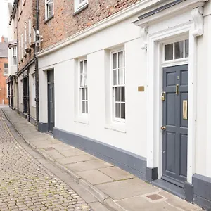 Spirit Of Street Hull Old Town Apartment Kingston upon Hull