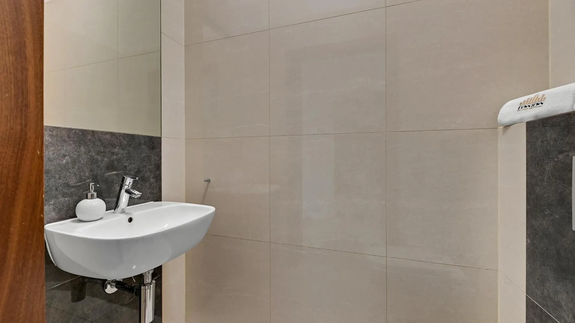 Symfonia Amazing River View Apartment By Downtown Apartments Γκντανσκ